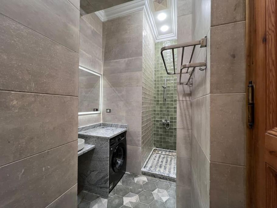 Authentic 3Br Apartment In Downtown, Cairo Exterior photo